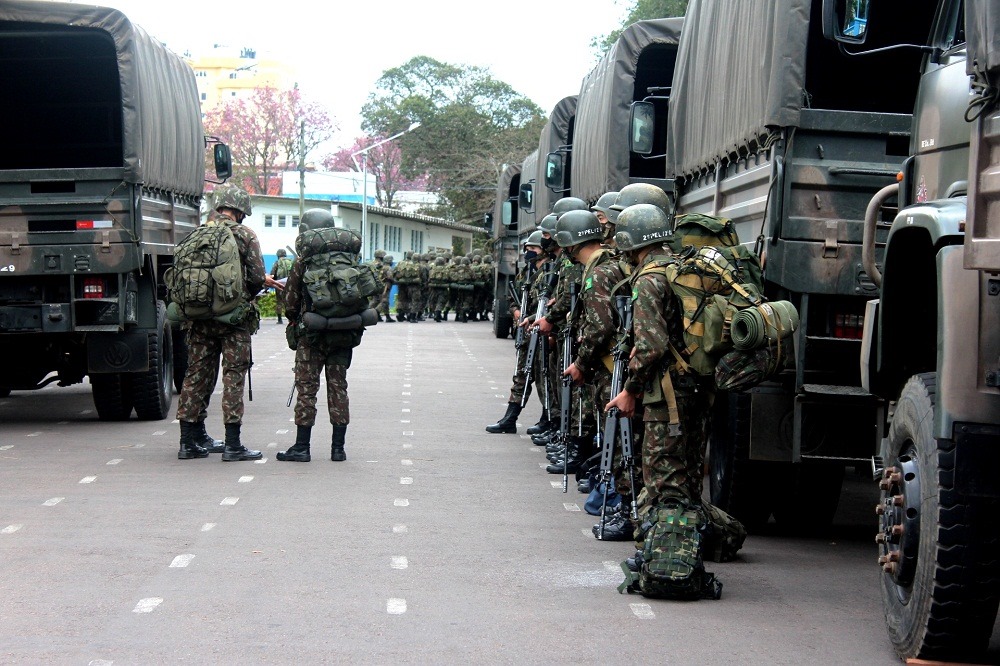 Processo seletivo do Exército abre vagas para Oficial temporário de nível  superior - Alegrete Tudo