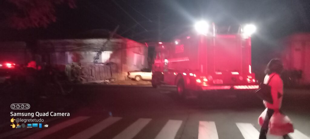Acidente violento em cruzamento, no centro, em Alegrete