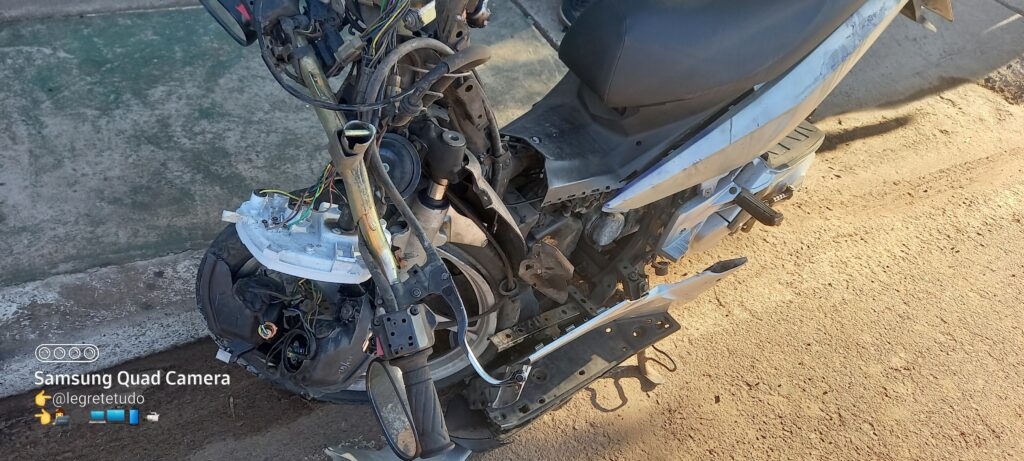 Acidente carro e moto - bairro Prado