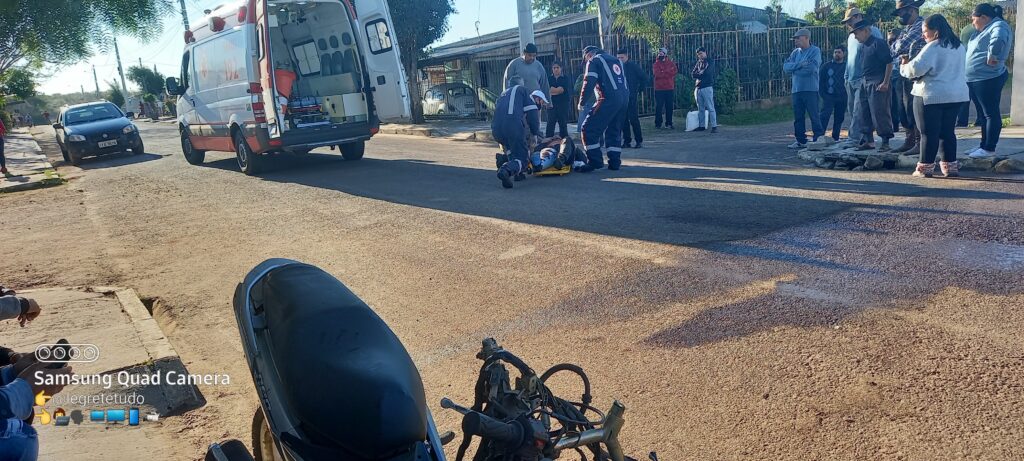 Acidente carro e moto - bairro Prado