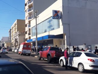 Fila na Caixa Econômica Federal em Alegrete
