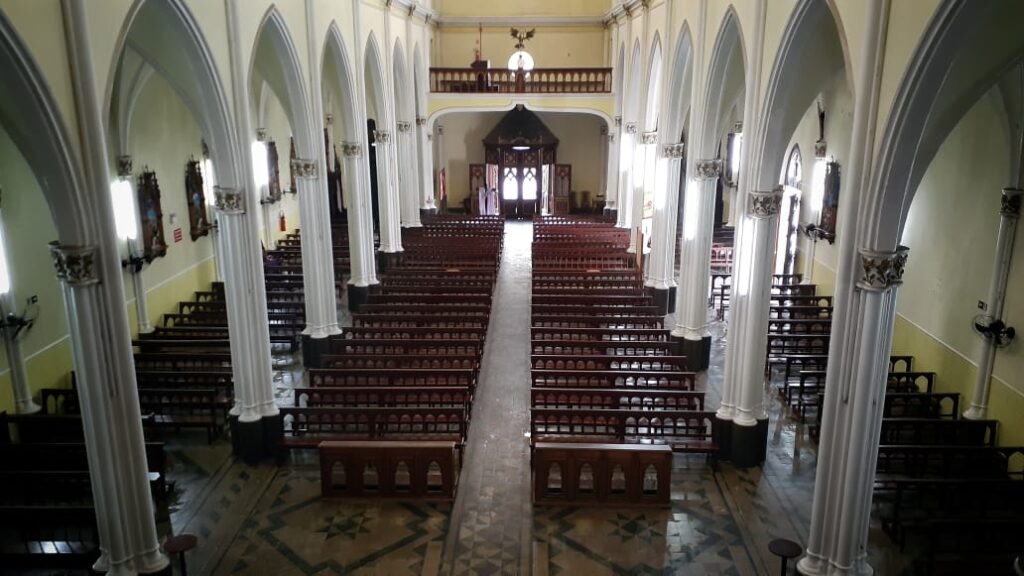 Vista de cima do altar - Foto: Padre Pedro Navarro