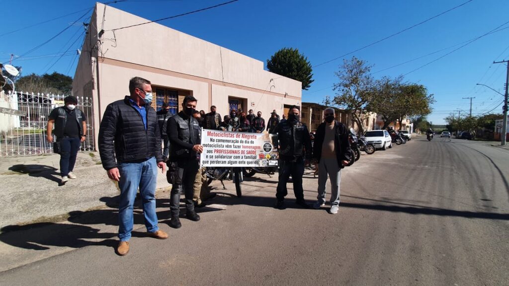 Santa Casa - homenagem aos profissionais - grupo de motociclistas