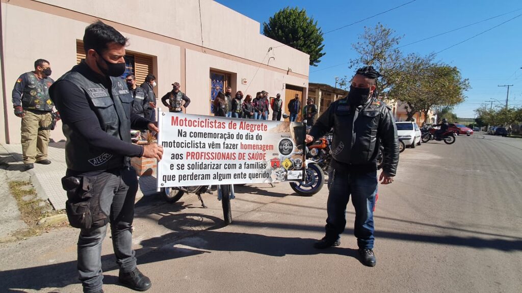 Santa Casa - homenagem aos profissionais - grupo de motociclistas