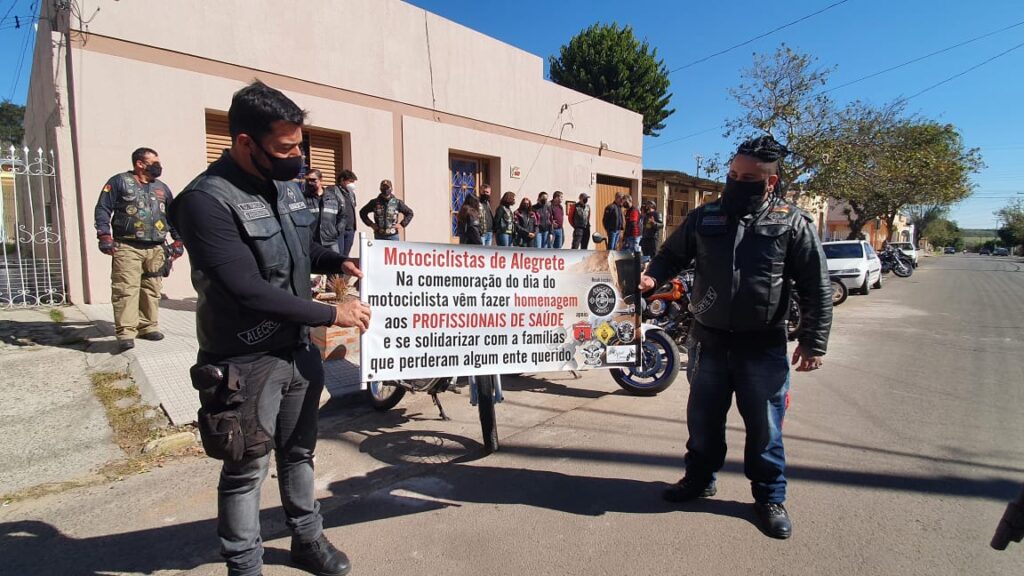 Santa Casa - homenagem aos profissionais - grupo de motociclistas