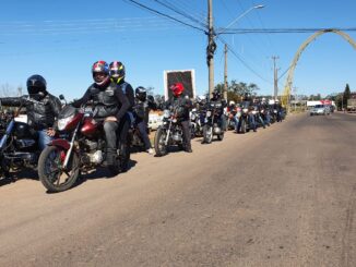 Santa Casa - homenagem aos profissionais - grupo de motociclistas