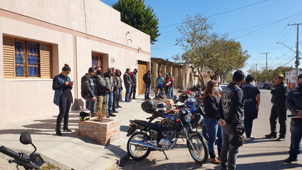 Santa Casa - homenagem aos profissionais - grupo de motociclistas