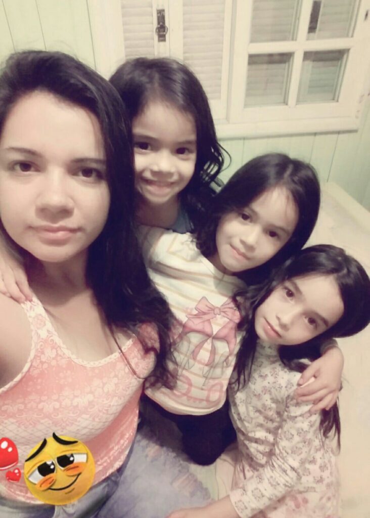 Darlene e as filhas