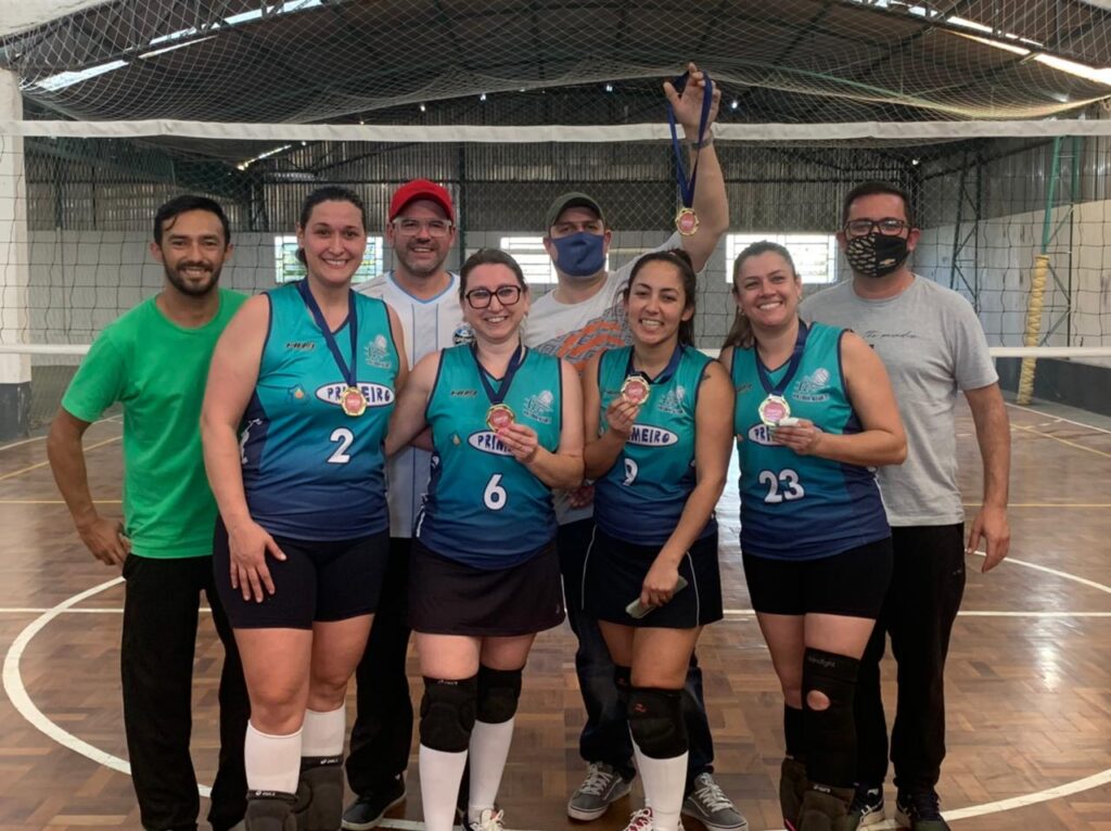 Meninas do VFA contam com torcida super especial