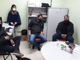 Reunião na saúde com GAPAA e vereadores