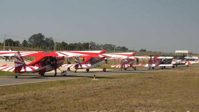 Aviões de várias partes do Brasil estiveram no evento