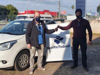 Prefeito Márcio Amaral recebeu a chave do veículo em Santa Maria