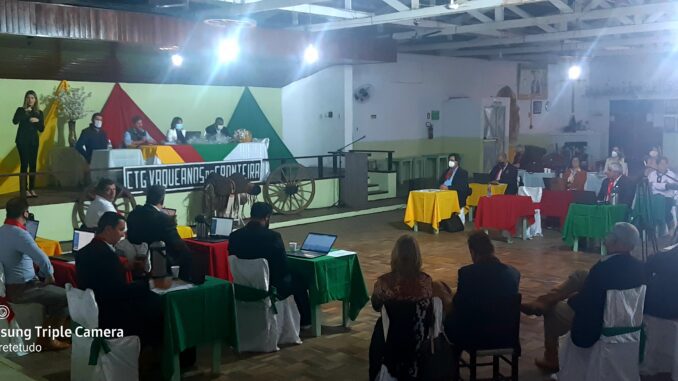 Sessão da Câmara de Vereadores no CTG Vaqueanos da Fronteira
