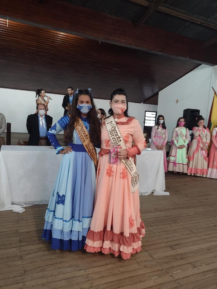 4ª Região Tradicionalista realizou concurso de peões e prendas no Farroupilha