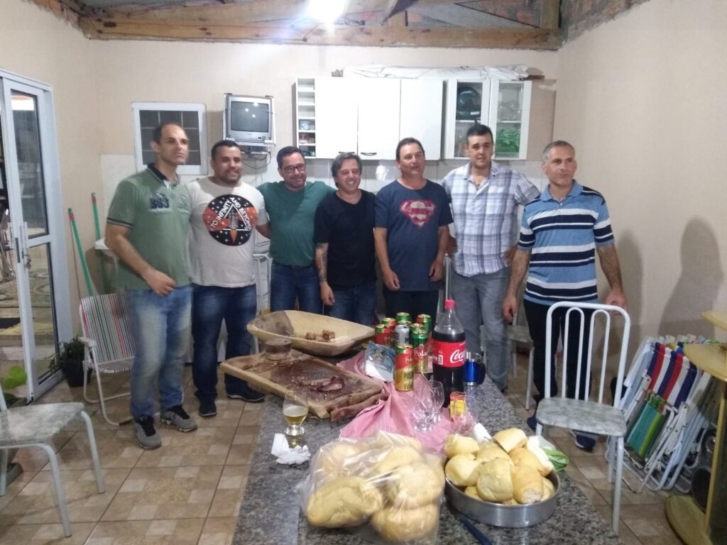 Alegretense faz sucesso com receita de pão de alho do avô