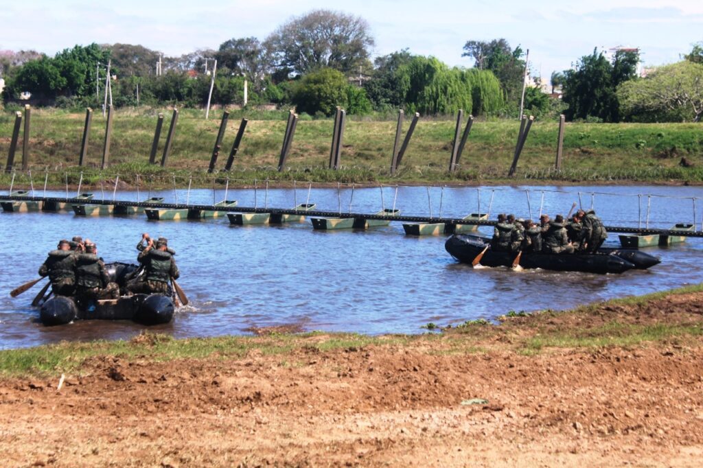 Atividade prática foi no lago da unidade militar