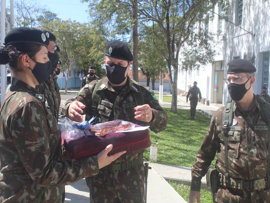 General recebeu homenagem do 12º BE