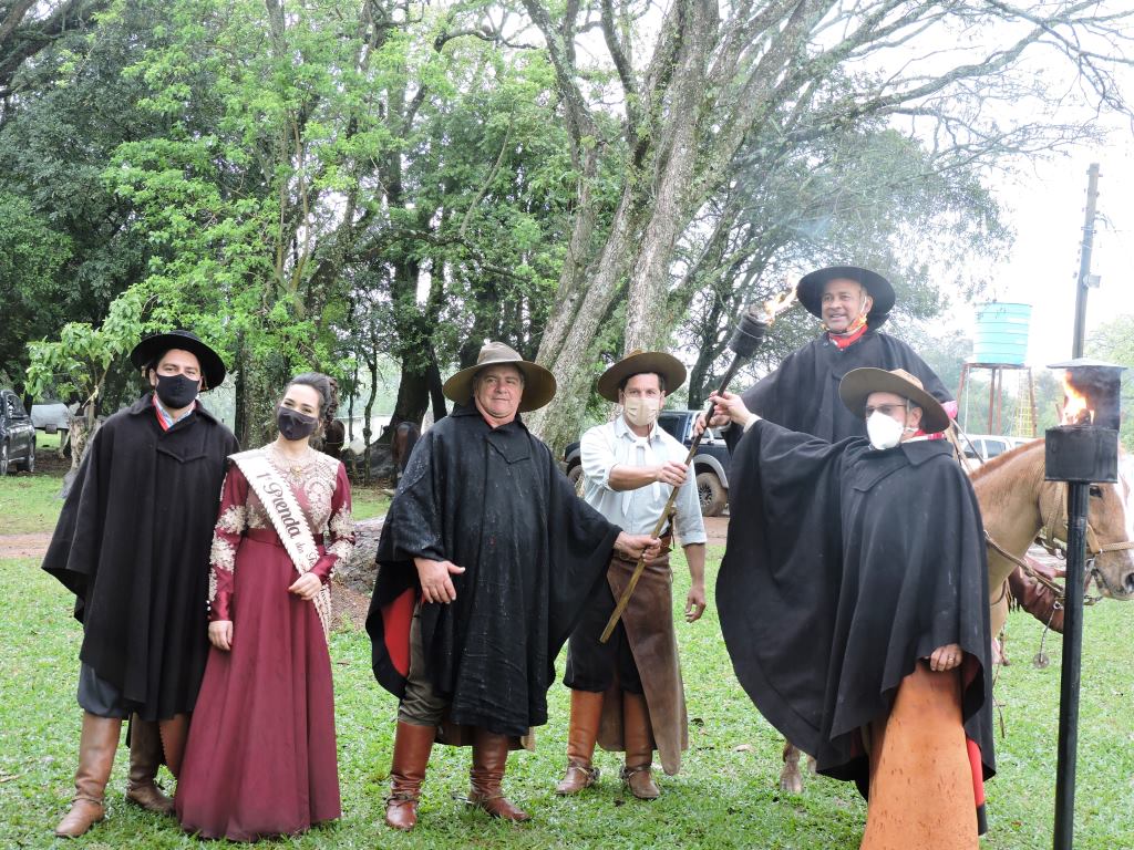 Festejos Farroupilhas - Chegada da Chama