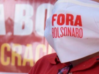 Frente esquerda socialista faz manifestação contra o Governo Bolsonaro no Porto dos Aguateiros