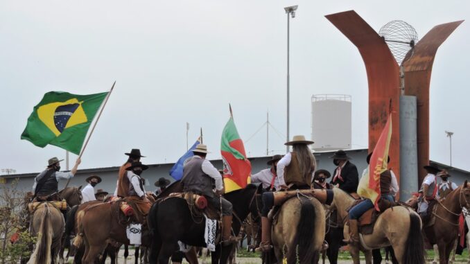 Cavalgada - 20 de Setembro - Alegrete Cavalgada - 20 de Setembro - Alegrete