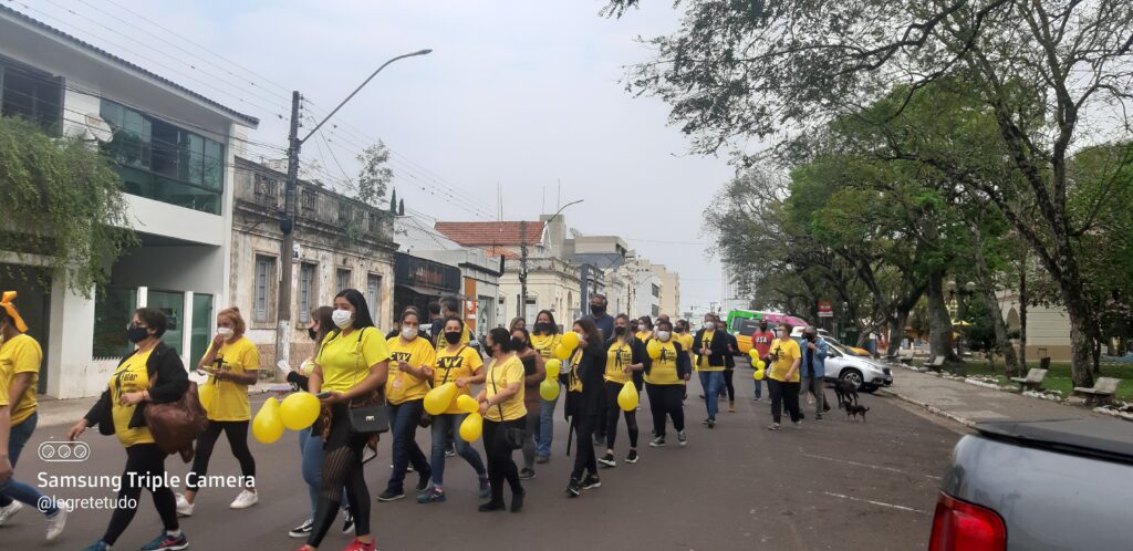 Ato na ponte Borges de Medeiros encerra o Setembro Amarelo