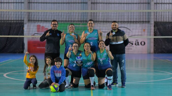 VFA grande campeão do 4 x 4 feminino VFA grande campeão do 4 x 4 feminino