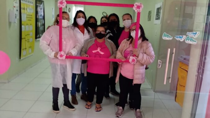 Equipes das ESFs desenvolvem ações alusivas ao Outubro Rosa Equipes das ESFs desenvolvem ações alusivas ao Outubro Rosa