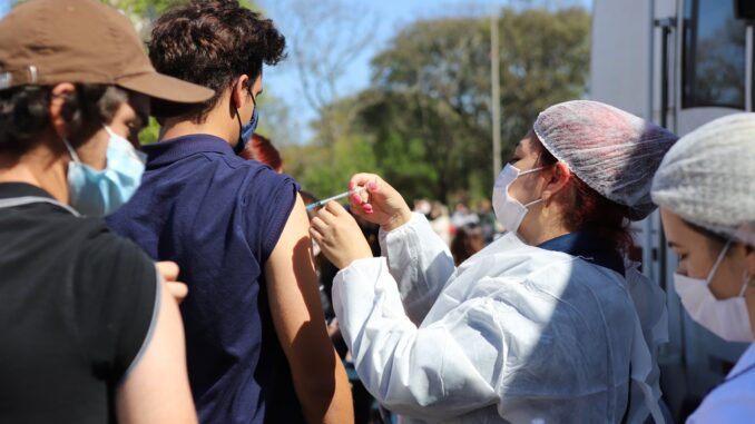 Vacinação contra Covid para adolescentes dos 14 aos 17 anos em Alegrete