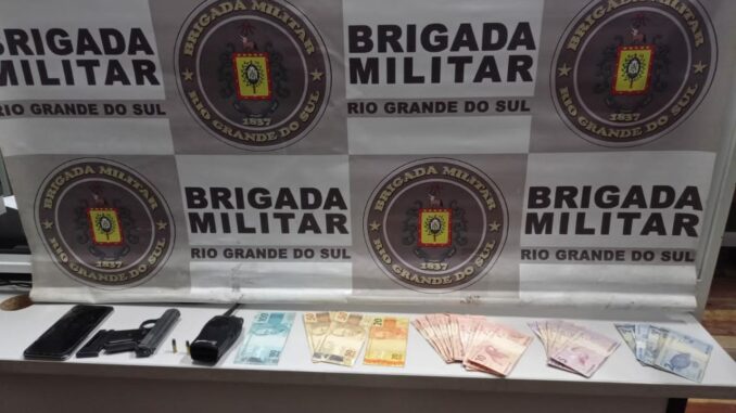 6º BPChq prende homem por porte ilegal de arma de fogo em Alegrete 6º BPChq prende homem por porte ilegal de arma de fogo em Alegrete