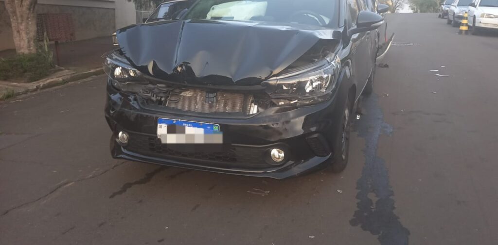 Acidente envolve carro da Guarda Municipal em carambola