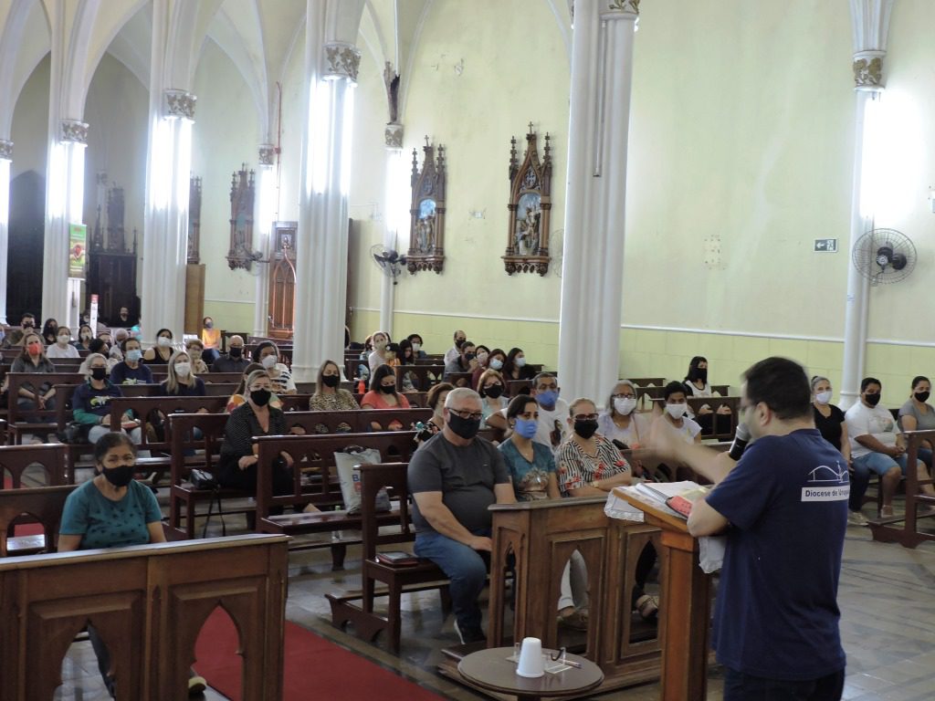 Igreja Matriz Nossa Senhora a Conceição - celebrou o dia da Padroeira do Brasil.