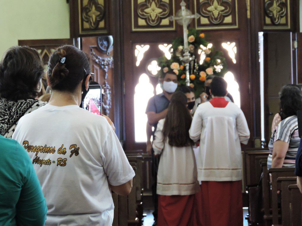 Igreja Matriz Nossa Senhora a Conceição - celebrou o dia da Padroeira do Brasil.