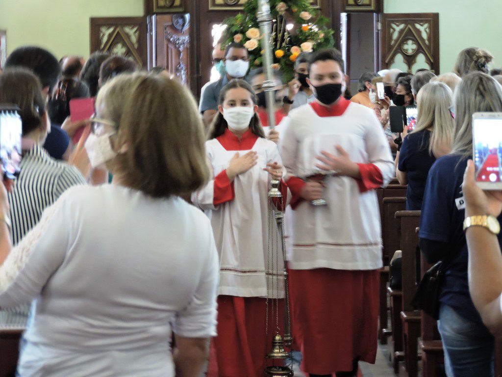 Igreja Matriz Nossa Senhora a Conceição - celebrou o dia da Padroeira do Brasil.