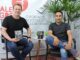 Dupla sertaneja Gilson & Gabriel visita redação do Portal Alegrete Tudo
