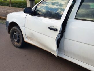 Acidente envolve três veículos na Avenida Tiaraju