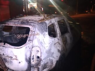 Duster que pode ter sido usada em execução é incendiada em Alegrete