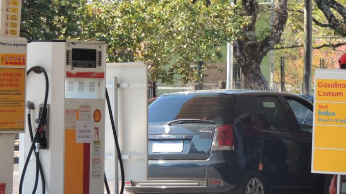 Procon fiscalizou os preços em 16 postos