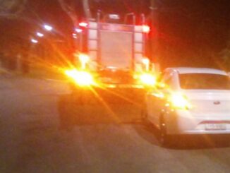 Motofretista salva jovem na ponte