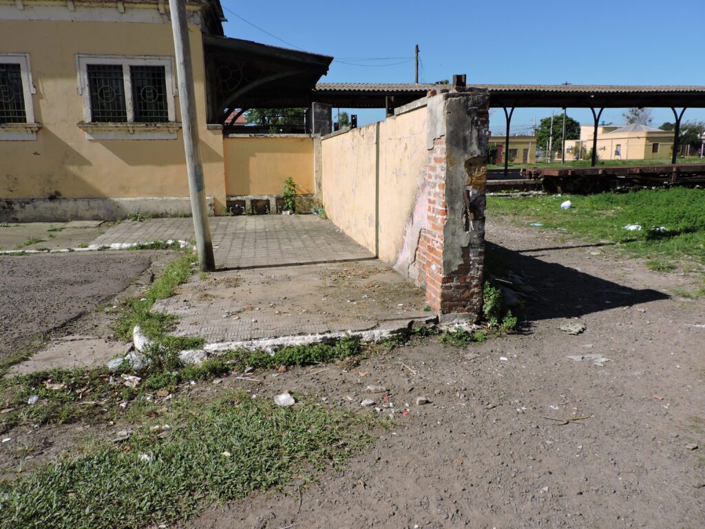 Por que o prédio da nossa Estação Férrea não pode ficar assim?