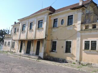 Por que o prédio da nossa Estação Férrea não pode ficar assim?