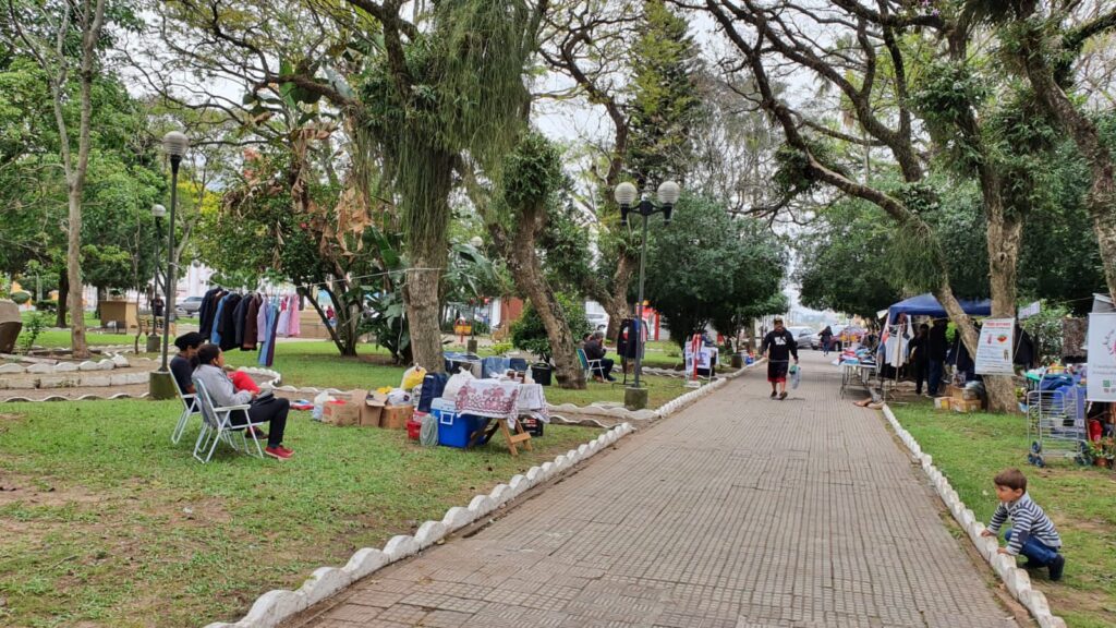 Brick da Praça tirou de casa expositores e um bom público