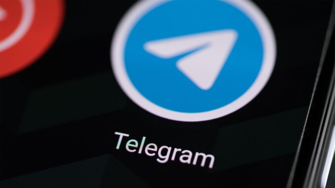 Aplicativo Telegram ganha milhões de usuários durante pane nos serviços de mensagens do WhatsApp