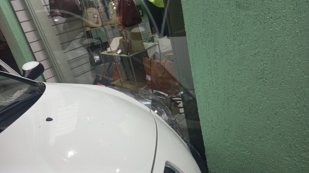 Violento acidente no cruzamento da Vasco Alves com Andradas