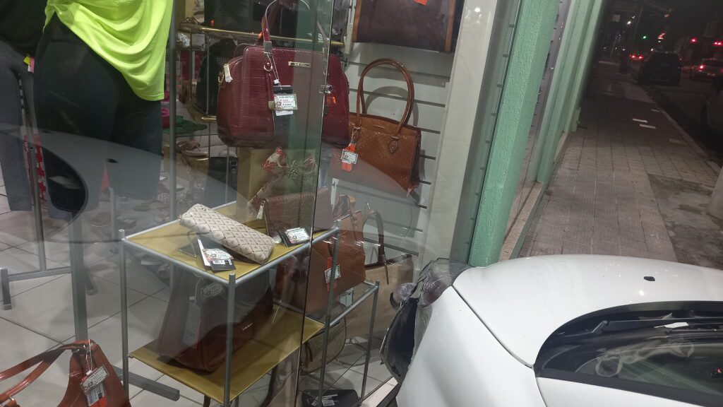 Violento acidente no cruzamento da Vasco Alves com Andradas