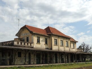 Estação sofre com depredações