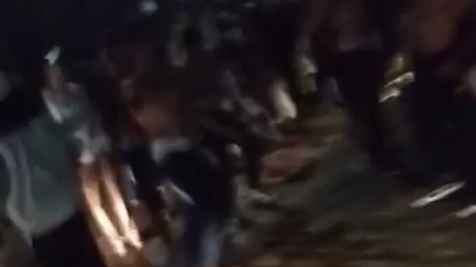 Moradores estão no limite com os abusos nas madrugadas no Parque Rui Ramos Moradores estão no limite com os abusos nas madrugadas no Parque Rui Ramos