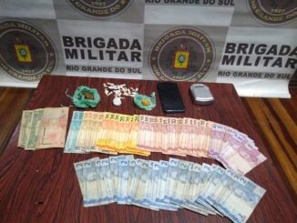 Traficante de drogas é presa, em casa, no bairro Macedo