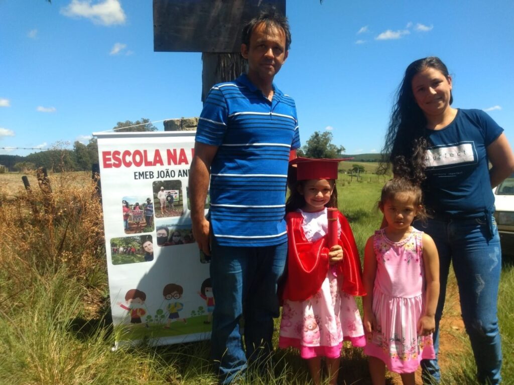 EMEB João André Figueira promove a primeira Formatura do Projeto Escola nas Porteiras