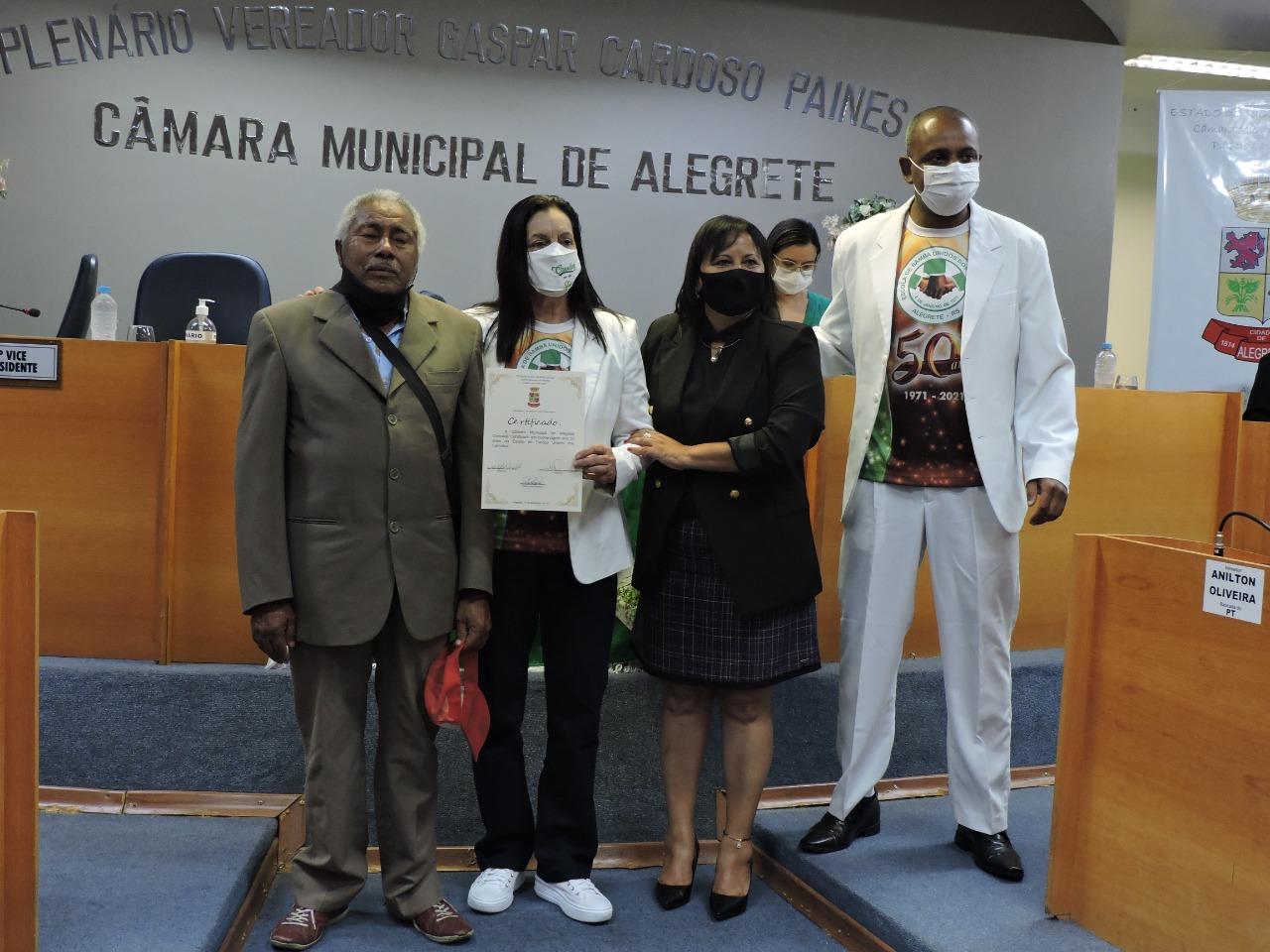 Unidos dos Canudos recebe homenagem na Câmara pelo cinquentenário da Escola