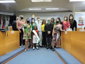Unidos dos Canudos recebe homenagem na Câmara pelo cinquentenário da Escola